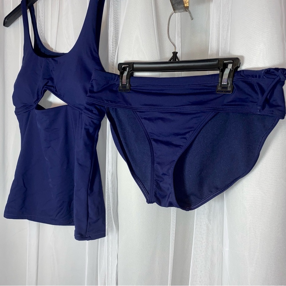 ATHLETA Medium M Mod Block Cutout Keyhole Tankini Top and bottoms swimsuit set